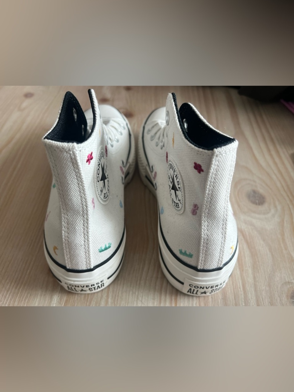 Chuck Taylor All Star Lift Platform Embroidered Doodles Sneakers Women 6.5 - Picture 7 of 15